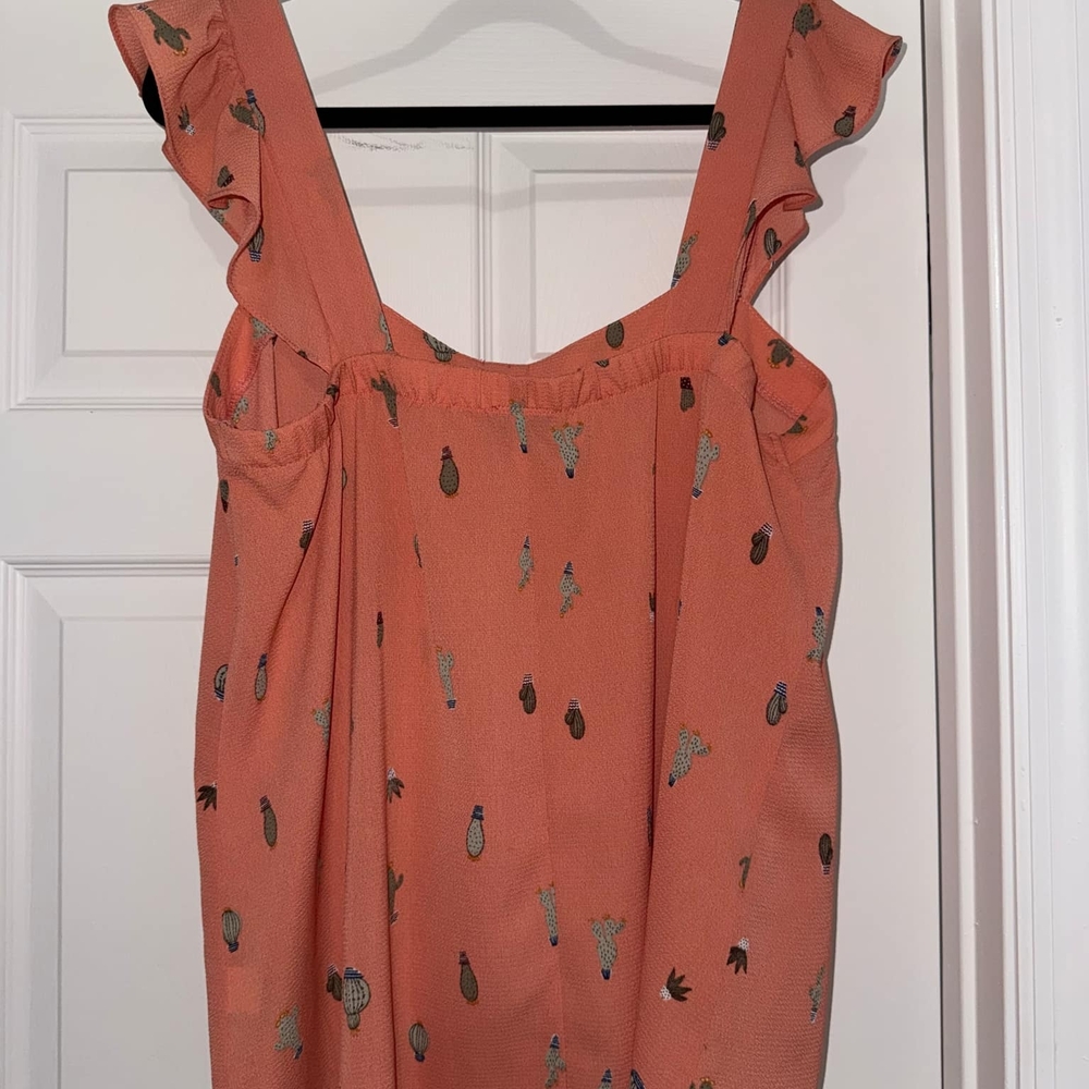 Torrid Ruffled Coral Top with Cactus Print Size 14/16